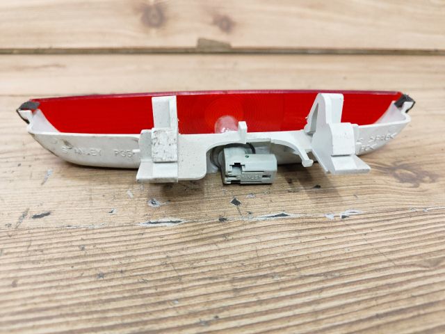 bontott MAZDA 3 Pótféklámpa