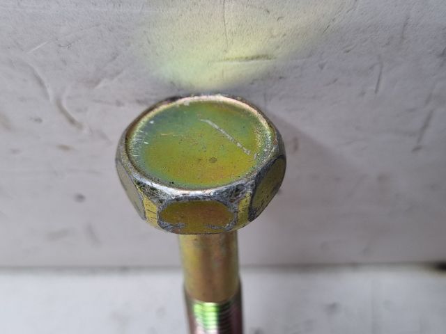 bontott MAZDA 3 Pótkerék Rögzítő