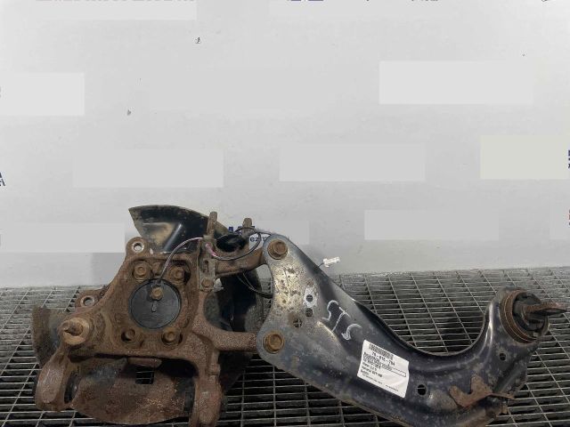 bontott MAZDA 3 Bal hátsó Csonkállvány