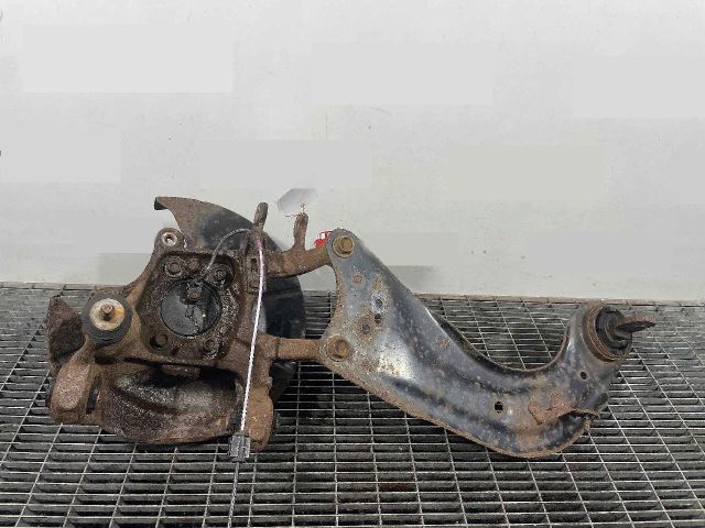 bontott MAZDA 3 Bal hátsó Csonkállvány