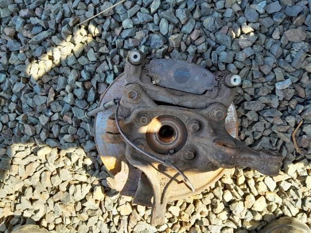 bontott MAZDA 3 Jobb első Csonkállvány