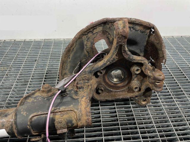 bontott MAZDA 3 Jobb első Csonkállvány