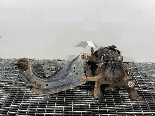 bontott MAZDA 3 Jobb hátsó Csonkállvány