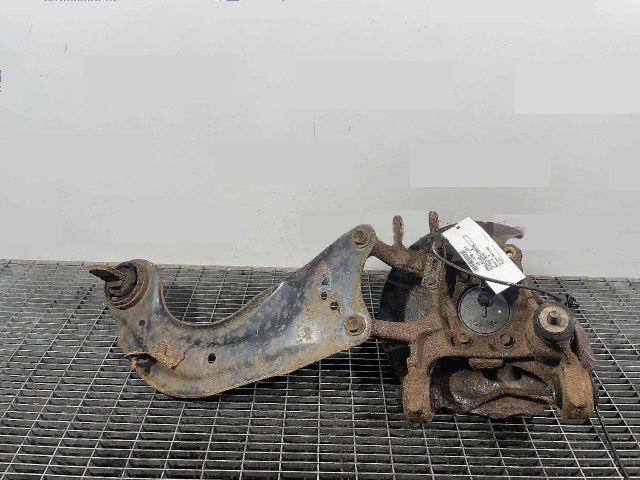 bontott MAZDA 3 Jobb hátsó Csonkállvány