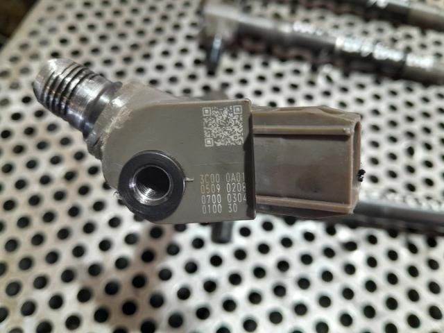 bontott MAZDA 3 Porlasztó (1 db)