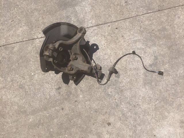 bontott MAZDA 3 Bal első Csonkállvány Kerékaggyal