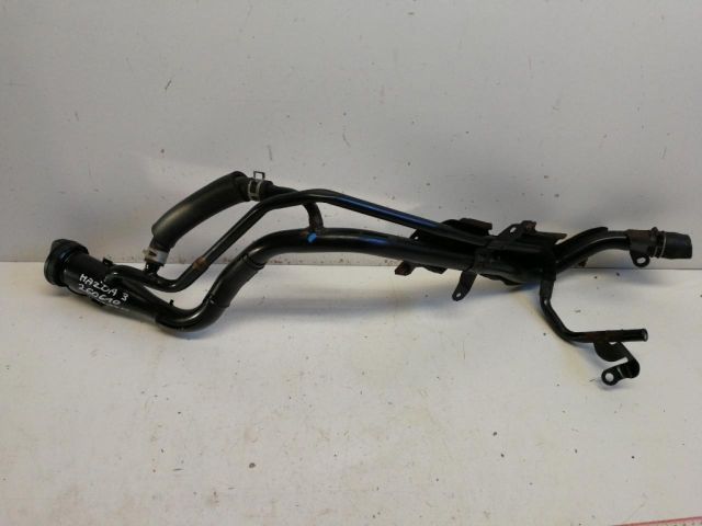 bontott MAZDA 3 Tankbetöltő Cső (Fém)