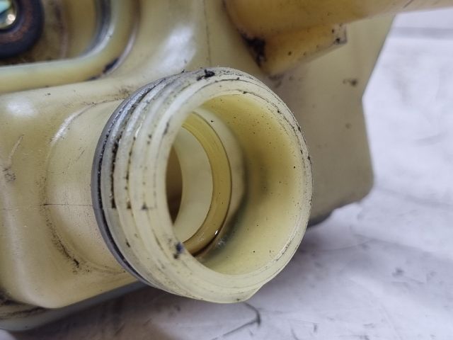 bontott MAZDA 3 Szervóolaj Tartály