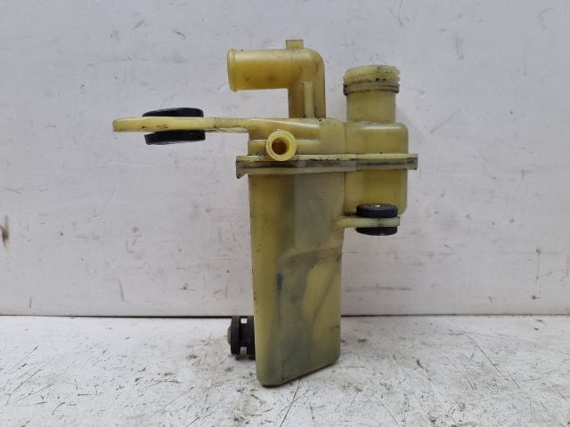 bontott MAZDA 3 Szervóolaj Tartály