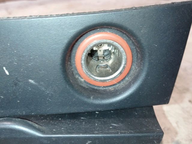 bontott MAZDA 3 Szivargyújtó Aljzat