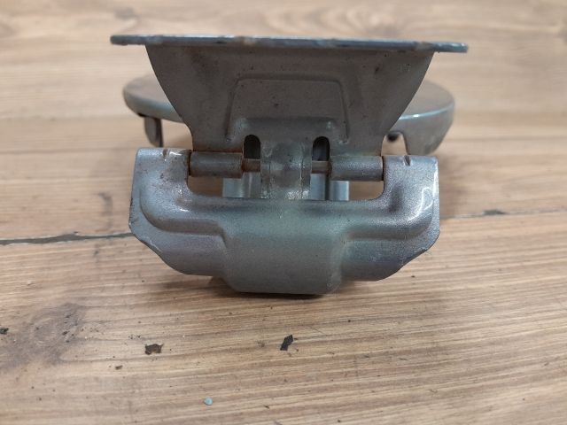 bontott MAZDA 3 Tankajtó