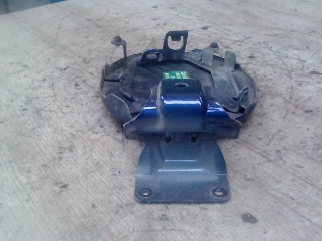 bontott MAZDA 3 Tankajtó