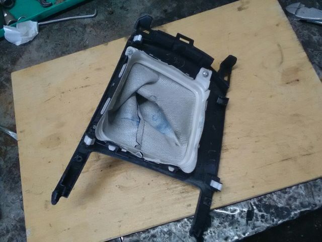 bontott MAZDA 3 Váltószoknya