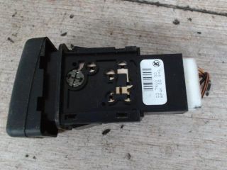 bontott MAZDA 3 Vészvillogó Kapcsoló