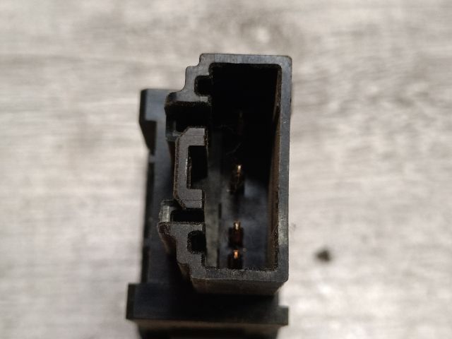 bontott MAZDA 3 Vészvillogó Kapcsoló