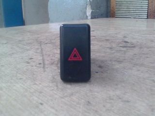 bontott MAZDA 3 Vészvillogó Kapcsoló