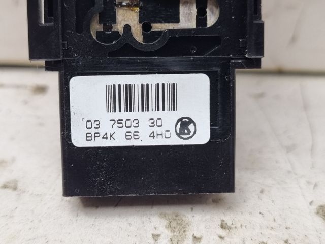 bontott MAZDA 3 Vészvillogó Kapcsoló