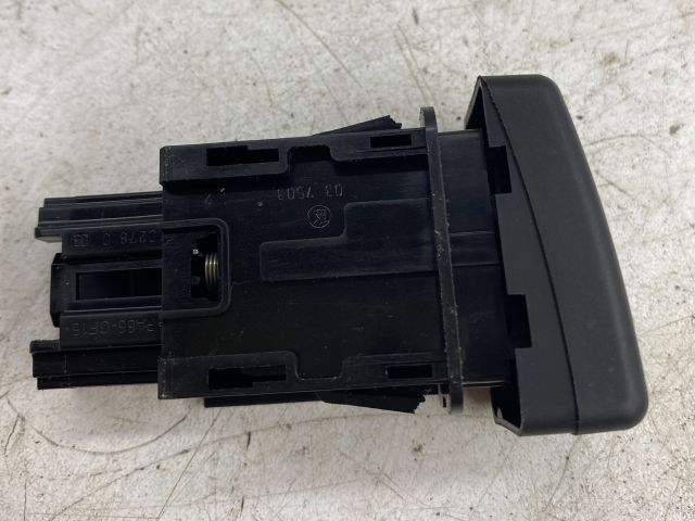 bontott MAZDA 3 Vészvillogó Kapcsoló