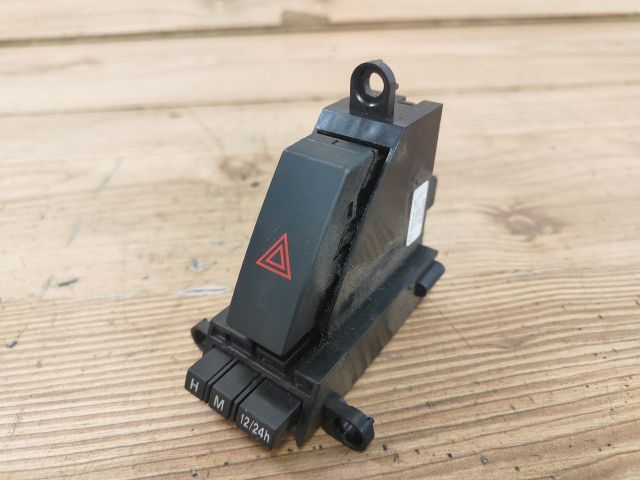 bontott MAZDA 3 Vészvillogó Kapcsoló