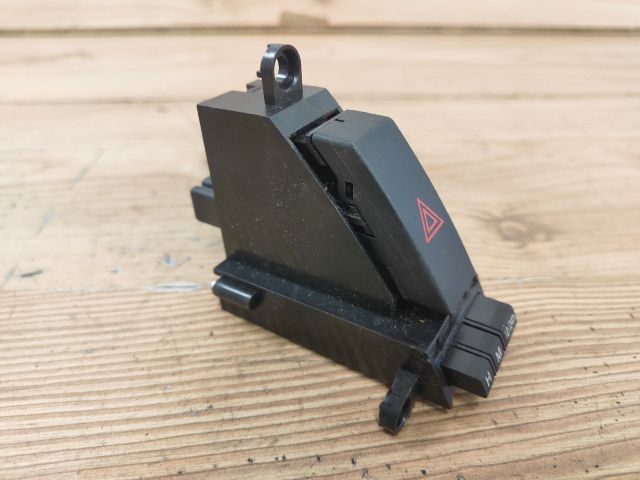 bontott MAZDA 3 Vészvillogó Kapcsoló