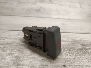 bontott MAZDA 3 Vészvillogó Kapcsoló