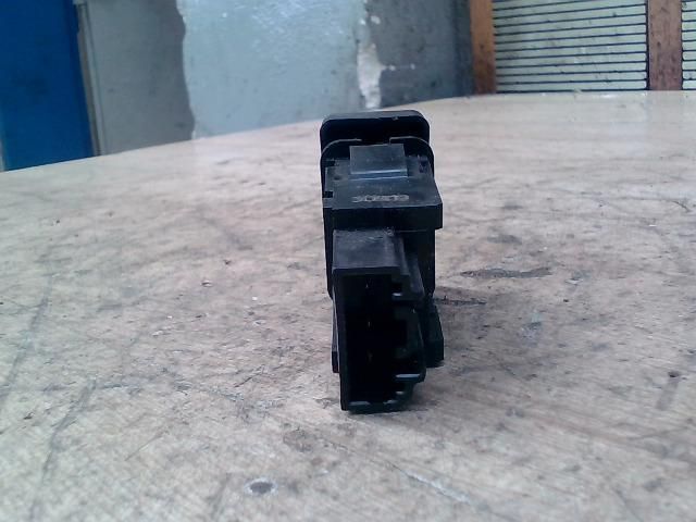 bontott MAZDA 3 Vészvillogó Kapcsoló