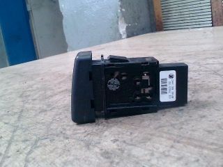 bontott MAZDA 3 Vészvillogó Kapcsoló