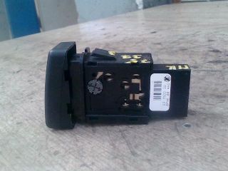 bontott MAZDA 3 Vészvillogó Kapcsoló