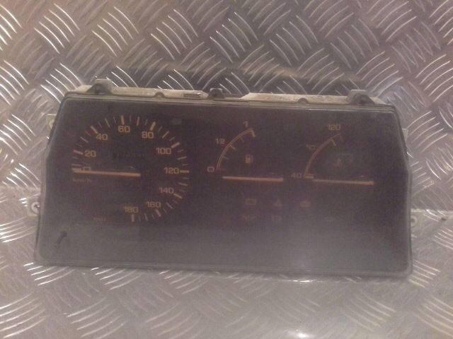 bontott MAZDA 323 Kilométeróra