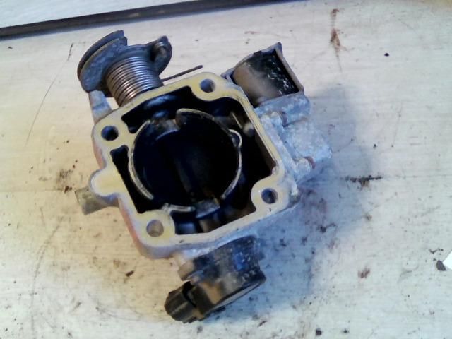 bontott MAZDA 323 Fojtószelep (Mechanikus)