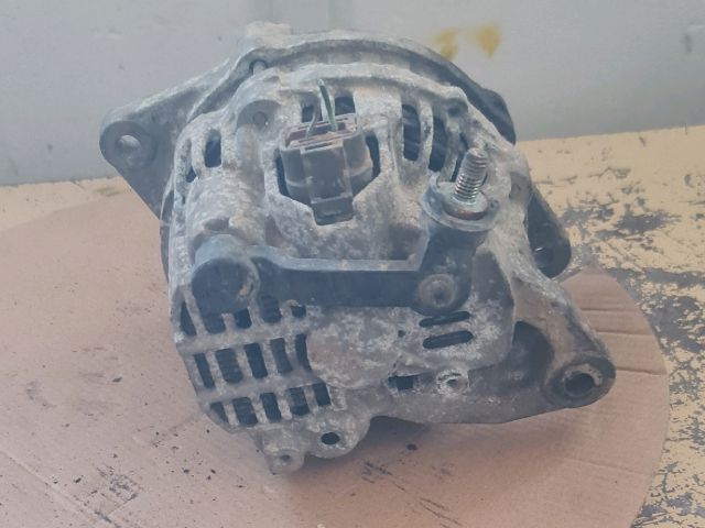 bontott MAZDA 323 Generátor