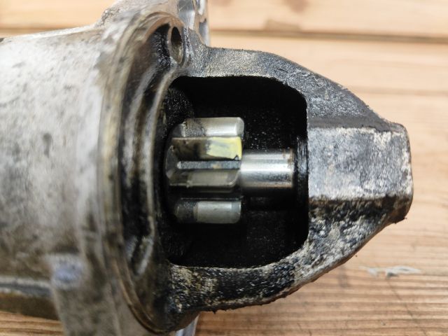 bontott MAZDA 323 Önindító