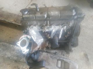 bontott MAZDA 323 Motor (Fűzött blokk hengerfejjel)