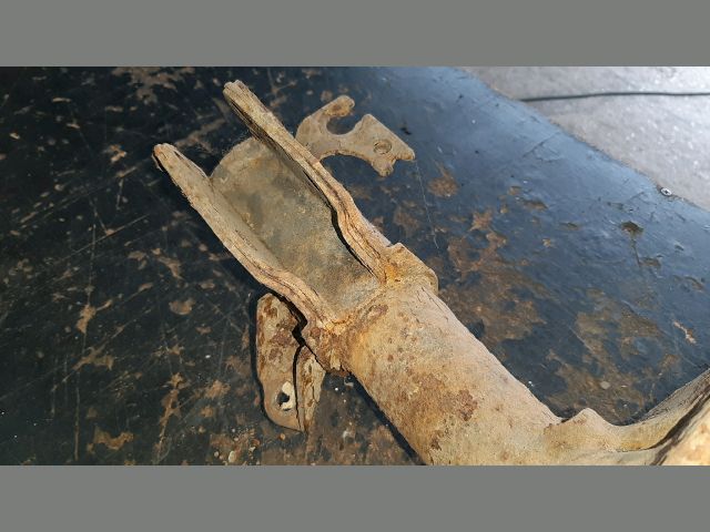 bontott MAZDA 323 Bal első Gólyaláb (Lengécsillapító, Rugó)