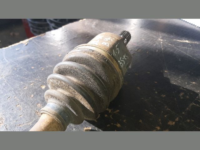 bontott MAZDA 323 Bal Féltengely