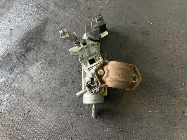 bontott MAZDA 323 Gyújtáskapcsoló