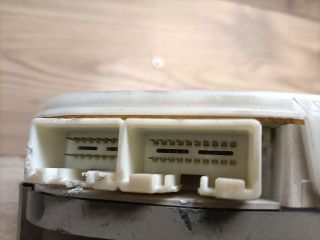 bontott MAZDA 323 Kilométeróra