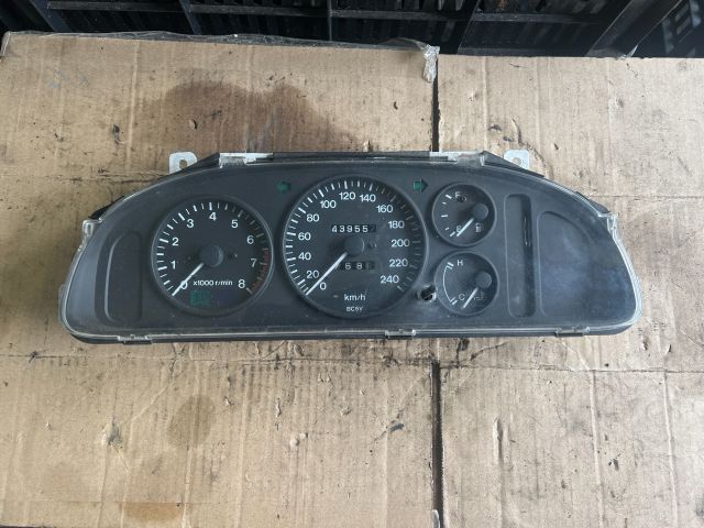 bontott MAZDA 323 Kilométeróra