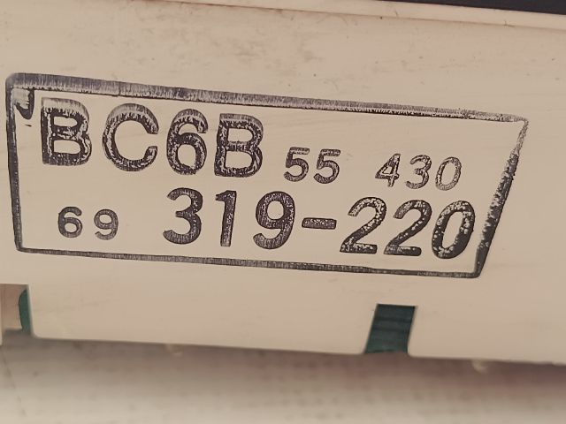 bontott MAZDA 323 Kilométeróra