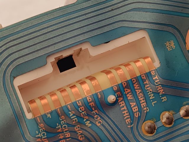 bontott MAZDA 323 Kilométeróra