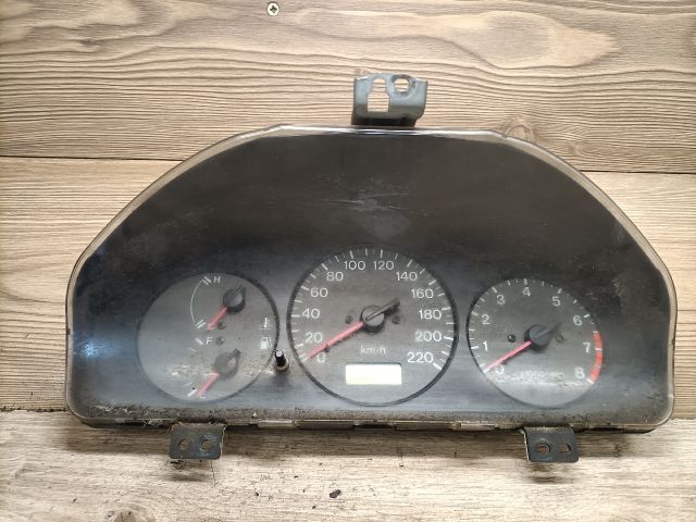 bontott MAZDA 323 Kilométeróra