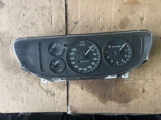 bontott MAZDA 323 Kilométeróra