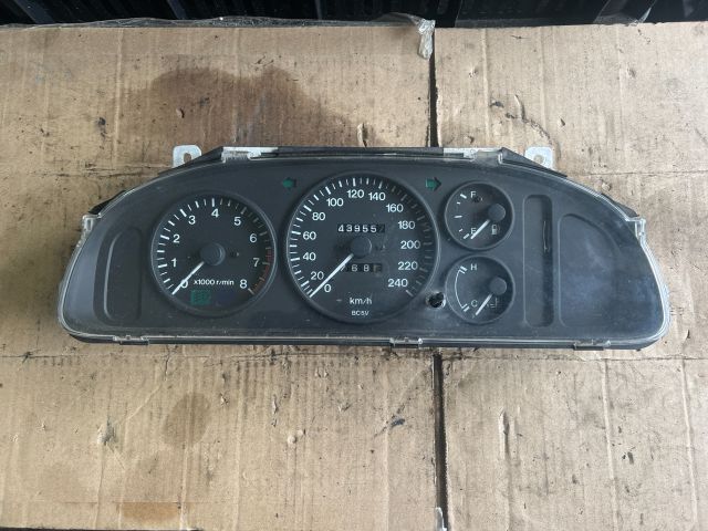 bontott MAZDA 323 Kilométeróra