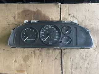 bontott MAZDA 323 Kilométeróra