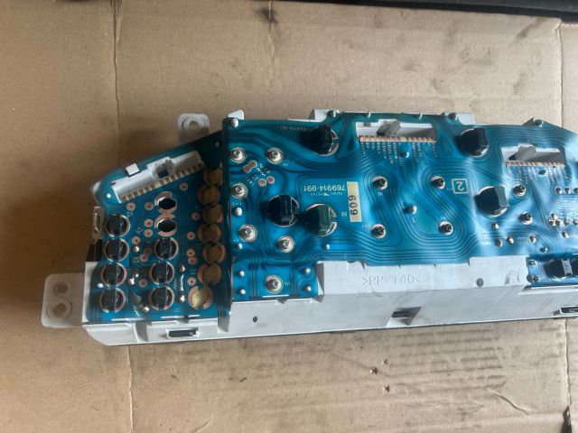 bontott MAZDA 323 Kilométeróra