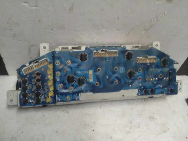 bontott MAZDA 323 Kilométeróra