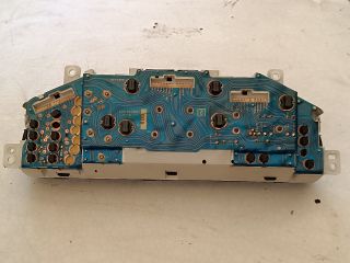 bontott MAZDA 323 Kilométeróra