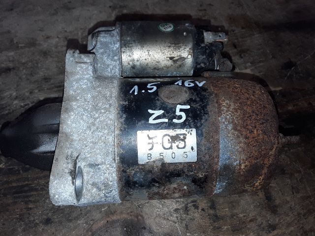 bontott MAZDA 323 Önindító