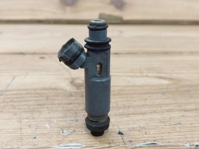 bontott MAZDA 323 Porlasztó (1 db)