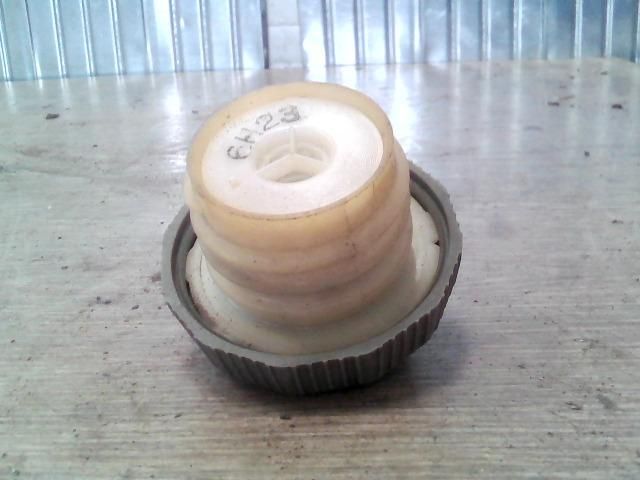 bontott MAZDA 323 Tanksapka